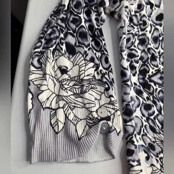 Cyrus 2X Gray Leopard Print Cardigan Sweater Button Down Soft Sexy Cg-3064 - Picture 6 of 12